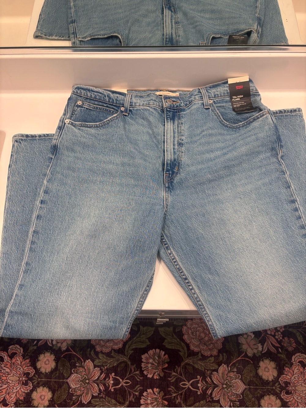 Levi's '70s High Flare Jeans - Light Blue - Picture 3 of 5
